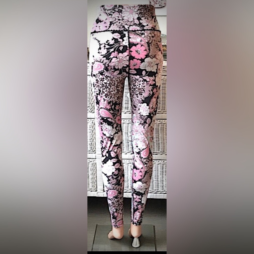 Beach Riot Pink Black Floral Leopard Print Leggings